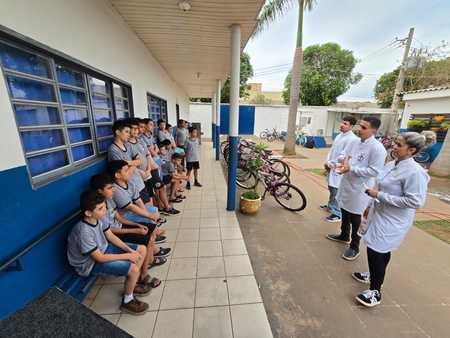 Left or right sa de na escola