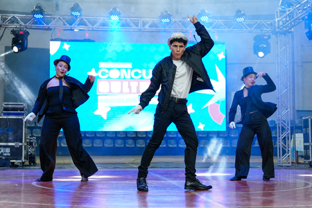 Left or right img 6585