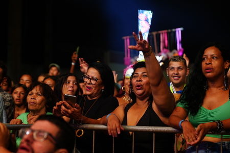 Left or right img 0054