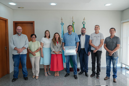 Left or right img 7720