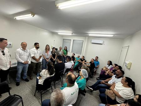 Left or right whatsapp image 2026 01 16 at 09.14.22 1 