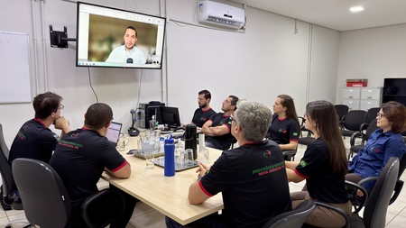 Left or right img 6226.jpg