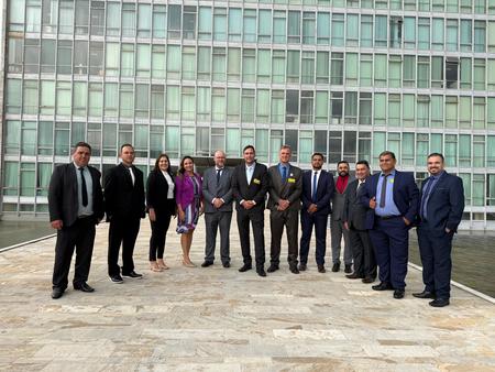 Left or right whatsapp image 2026 03 13 at 07.30.21