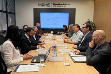 Left or right acordo