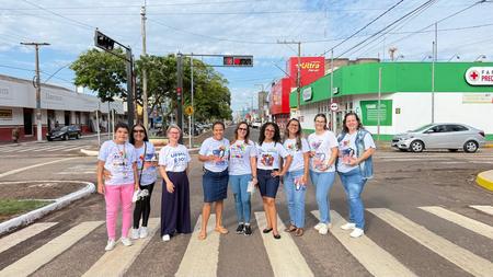 Left or right abril azul