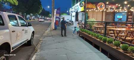 Left or right whatsapp image 2026 04 14 at 10.53.17