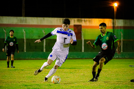 Left or right futebol society